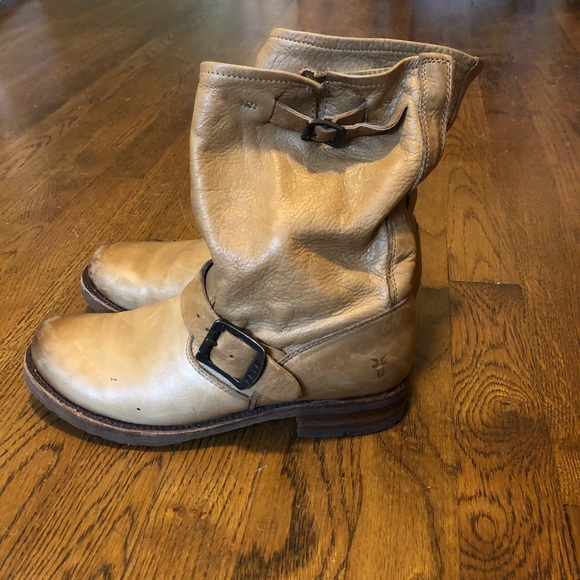 Frye Shoes - Frye Veronica short booties